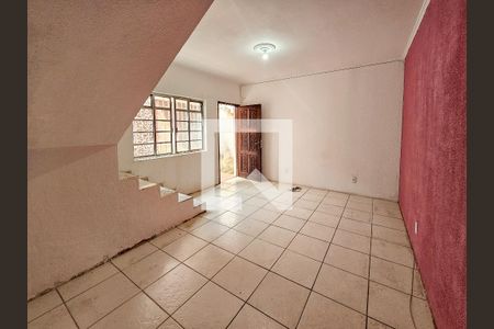 Sala de casa para alugar com 2 quartos, 80m² em Vila Sacadura Cabral, Santo André