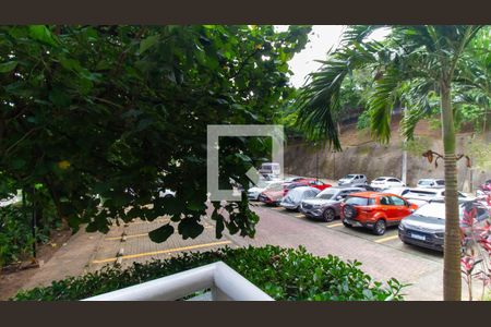 Apartamento à venda com 3 quartos, 72m² em Maria Paula, Niterói