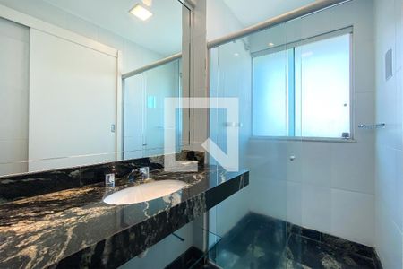 Banheiro da Suíte de kitnet/studio à venda com 1 quarto, 29m² em Buritis, Belo Horizonte