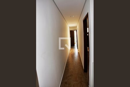 Detalhe - Corredor - Quartos de casa à venda com 3 quartos, 150m² em Vila Guedes, São Paulo