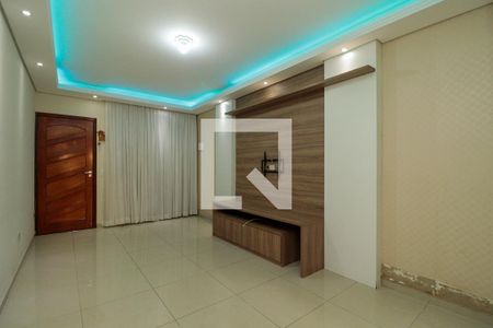 Sala de casa para alugar com 3 quartos, 135m² em Jardim Iva, São Paulo