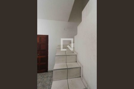 escada de casa à venda com 3 quartos, 148m² em Jardim Sapopemba, São Paulo