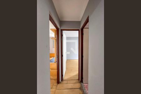 Corredor de apartamento para alugar com 2 quartos, 58m² em Parque Bristol, São Paulo