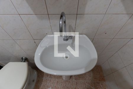 Banheiro de casa para alugar com 1 quarto, 75m² em Vila Continental, São Paulo