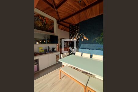 Sala de casa de condomínio à venda com 3 quartos, 300m² em Colinas do Ermitage (sousas), Campinas