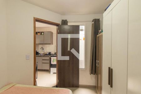 Quarto 1 de casa para alugar com 2 quartos, 42m² em Campo de Santana, Curitiba