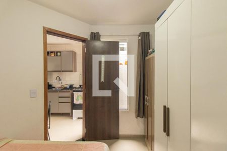 Quarto 1 de casa para alugar com 2 quartos, 42m² em Campo de Santana, Curitiba