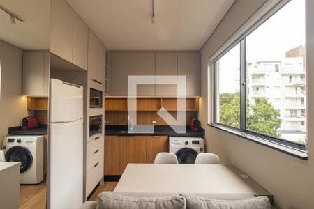 Sala/Cozinha de apartamento para alugar com 1 quarto, 21m² em Jardim Botânico, Curitiba