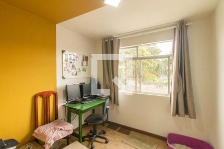 Quarto 1 de apartamento para alugar com 3 quartos, 50m² em Parolin, Curitiba