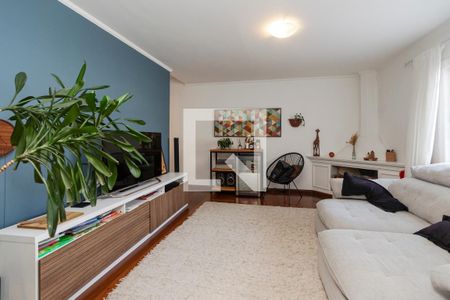 Sala de casa à venda com 4 quartos, 160m² em Vila Elvira, São Paulo