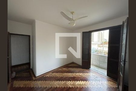 Quarto 1 de apartamento para alugar com 2 quartos, 110m² em São João, Porto Alegre