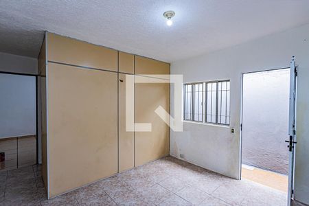 Sala de casa para alugar com 2 quartos, 100m² em Vila Iorio, São Paulo