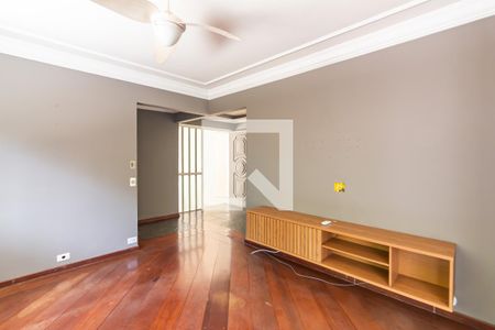 Sala de casa de condomínio para alugar com 4 quartos, 384m² em Continental, Osasco
