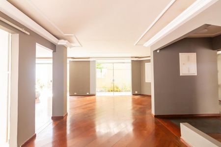 Sala de casa de condomínio para alugar com 4 quartos, 384m² em Continental, Osasco