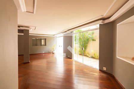 Sala de casa de condomínio para alugar com 4 quartos, 384m² em Continental, Osasco