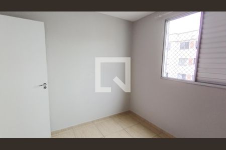 Quarto 2 de apartamento para alugar com 2 quartos, 48m² em Parque Santa Rosa, Suzano