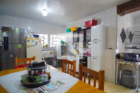 Sala de casa à venda com 3 quartos, 200m² em Jardim Carvalho, Porto Alegre