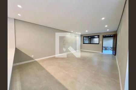 Casa à venda com 4 quartos, 220m² em Padre Eustáquio, Belo Horizonte