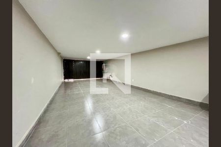 Casa à venda com 4 quartos, 220m² em Padre Eustáquio, Belo Horizonte
