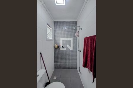 Banheiro da Suíte 1 de casa para alugar com 3 quartos, 200m² em Cambuci, São Paulo