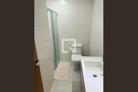 Banheiro de apartamento à venda com 3 quartos, 97m² em Vila Scarpelli, Santo André
