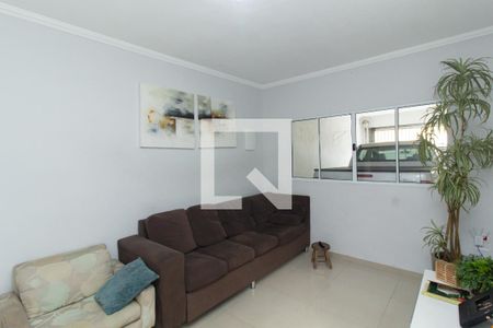 Sala de casa à venda com 7 quartos, 211m² em Vila Jacuí, São Paulo