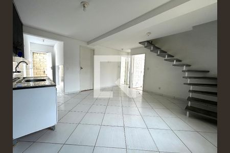 Sala / cozinha de casa para alugar com 3 quartos, 88m² em Campeche Central, Florianópolis