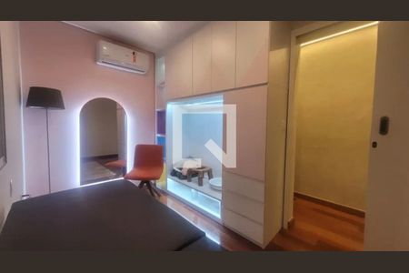 Quarto de casa para alugar com 3 quartos, 150m² em Jardim Monte Kemel, São Paulo