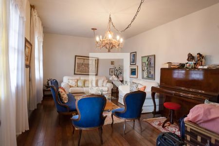 sala de visitas de casa à venda com 4 quartos, 300m² em Vila Paris, Belo Horizonte