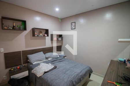 QUARTO SUÍTE 1 de casa à venda com 4 quartos, 267m² em Parque Peruche, São Paulo