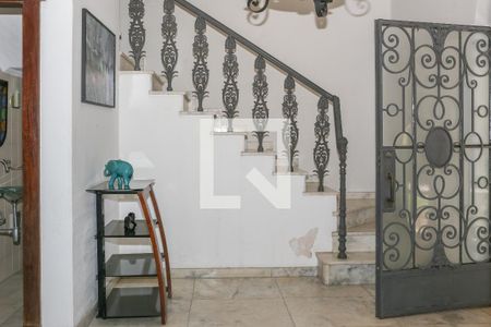 Entrada de casa para alugar com 5 quartos, 470m² em Lapa, São Paulo