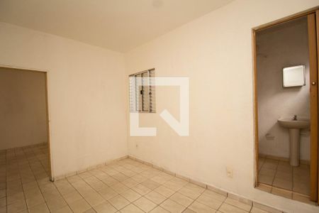 Sala/Quarto de casa para alugar com 1 quarto, 45m² em Vila Zat, São Paulo