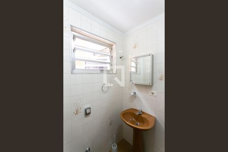 Lavabo de casa para alugar com 3 quartos, 220m² em Vila Mafra, São Paulo