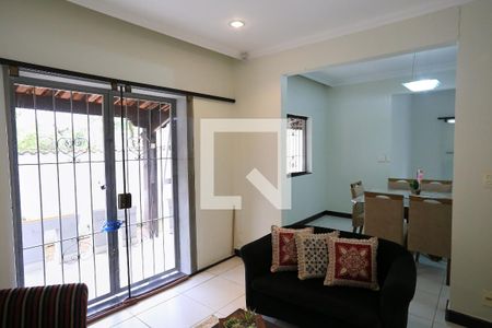 Sala de casa à venda com 4 quartos, 300m² em Boa Vista, Belo Horizonte