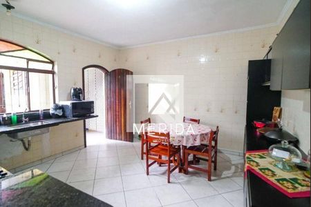 Casa à venda com 3 quartos, 481m² em Vila Leopoldina, Santo André