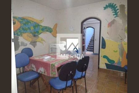 Casa à venda com 4 quartos, 440m² em Vila Bastos, Santo André