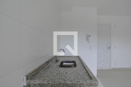 Cozinha de apartamento para alugar com 1 quarto, 27m² em Botujuru, Mogi das Cruzes