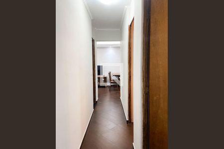 Corredor de apartamento à venda com 2 quartos, 52m² em Vila Emir, São Paulo