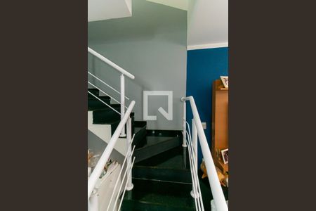 Escada de casa de condomínio à venda com 3 quartos, 103m² em Vila Ema, São Paulo