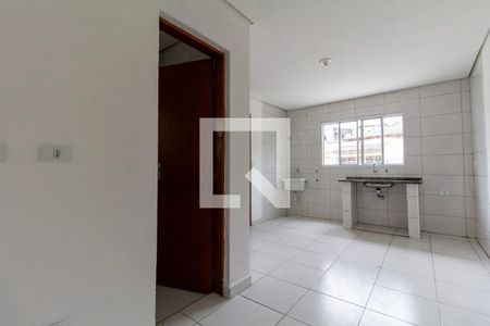 Sala, Cozinha e área de serviço de casa para alugar com 1 quarto, 30m² em Vila Euthalia, São Paulo