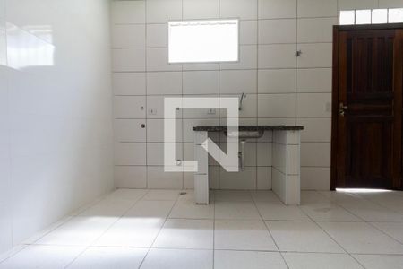 Cozinha de casa para alugar com 1 quarto, 30m² em Vila Euthalia, São Paulo