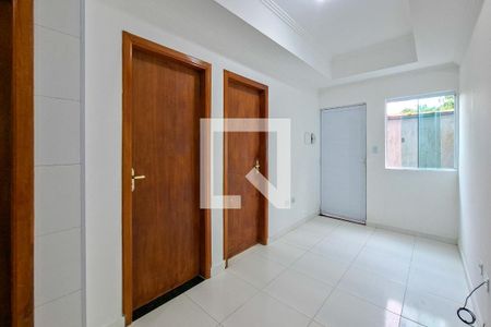 Sala de casa de condomínio para alugar com 2 quartos, 45m² em Princesa, Praia Grande