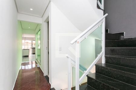 Corredor de casa à venda com 3 quartos, 175m² em Jardim Nossa Senhora do Carmo, São Paulo