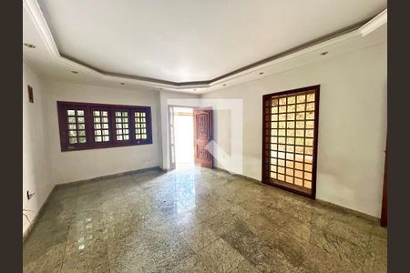Sala de casa para alugar com 8 quartos, 372m² em Vila Rosalia, Guarulhos