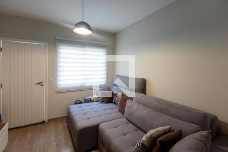 Sala de estar de casa de condomínio à venda com 2 quartos, 101m² em Vila Romano, São Paulo