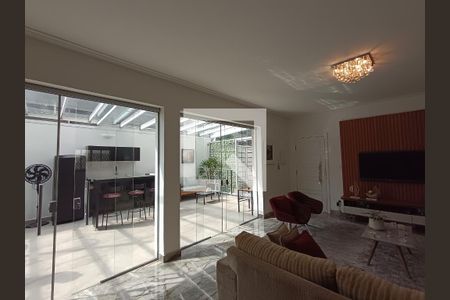 Casa de Condomínio à venda com 3 quartos, 210m² em Planalto Paulista, São Paulo