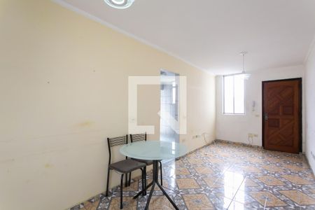 Sala de apartamento para alugar com 2 quartos, 56m² em Conjunto Residencial José Bonifácio, São Paulo
