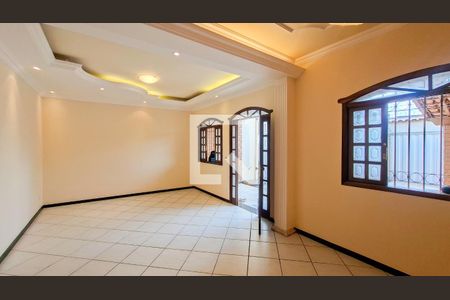 Sala de casa para alugar com 4 quartos, 260m² em União, Belo Horizonte