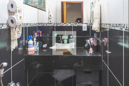 Lavabo de casa à venda com 2 quartos, 184m² em Parque Gerassi, Santo André