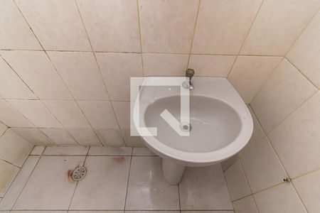 Banheiro de casa para alugar com 1 quarto, 35m² em Vila Ema, São Paulo